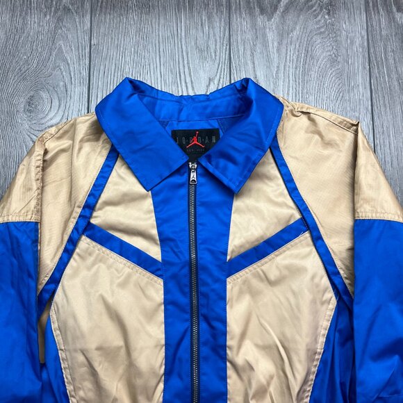 Nike Jordan Women's Medium Next Utility Capsule Jacket 2 in 1 Jacket - Picture 2 of 10